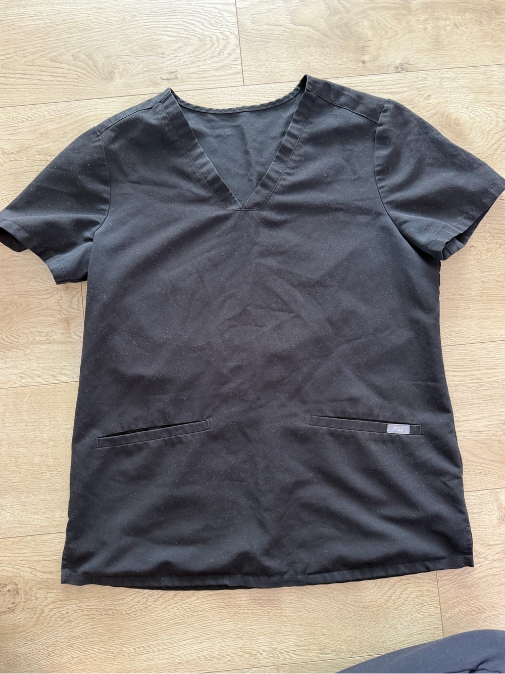 Figs Women's Black V-Neck Short Sleeve Scrub Top